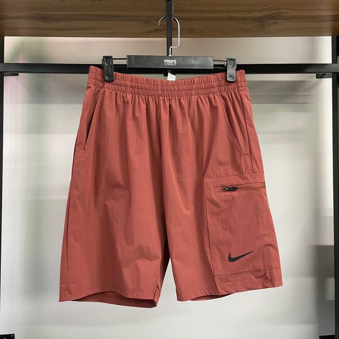 Шорты Nike спортивные