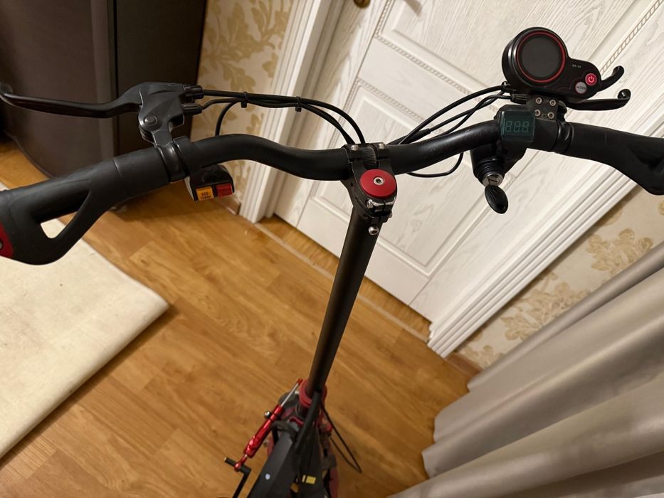 Продам электро самокат kugo g1