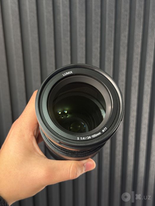 Panasonic Lumix 24–105 mm