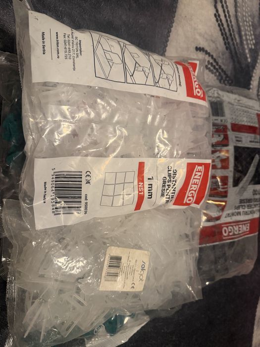 Clipsuri si pene gresie /faianta de 1 mm