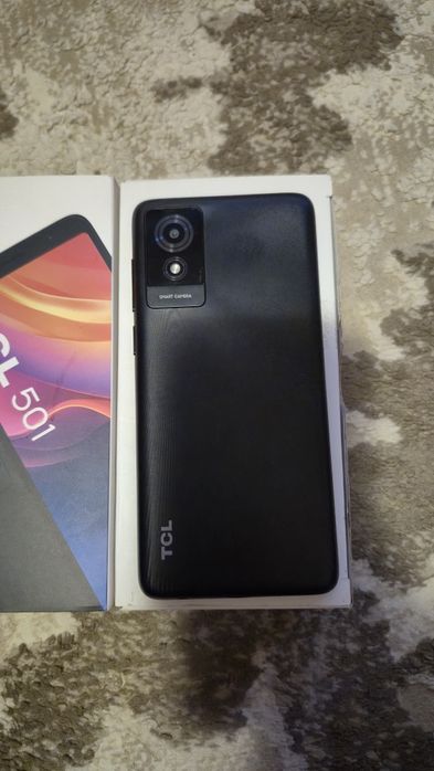 Smartphone tcl 501