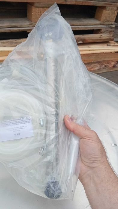 Bazin inox cu capac flotant, 600 litri, Nou! Nefolosit. Butoi vin MARCHISIO.