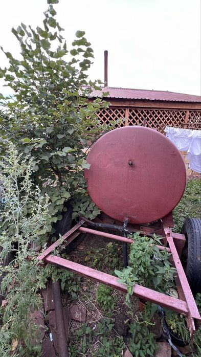 Продам бочку на колеса