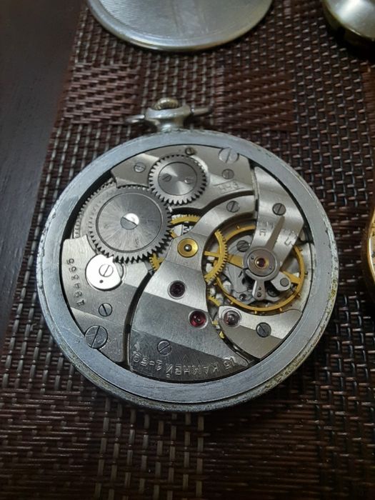 Старинные часы, женевские волны. Редкие механизмы.