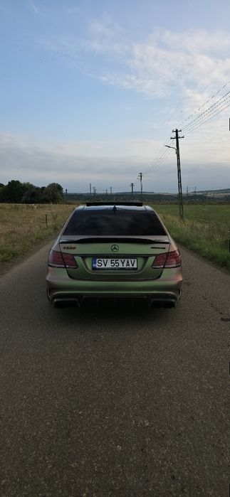 Mercedes-Benz E63 AMG 4MATIC – 2014 | 680 CP | Motor 50.000 km |
