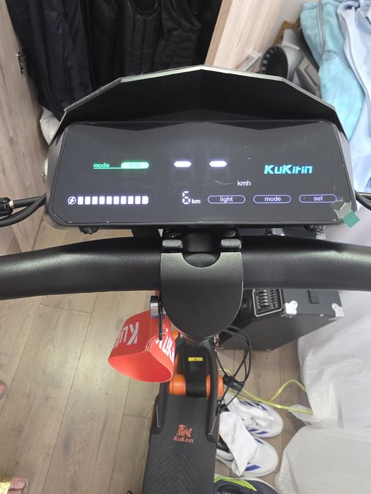 Vând trotinetă electrică Kukirin G3
