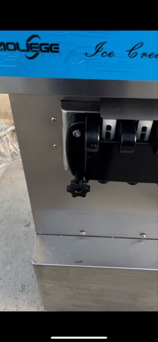 Фризер для мороженого  серебристый