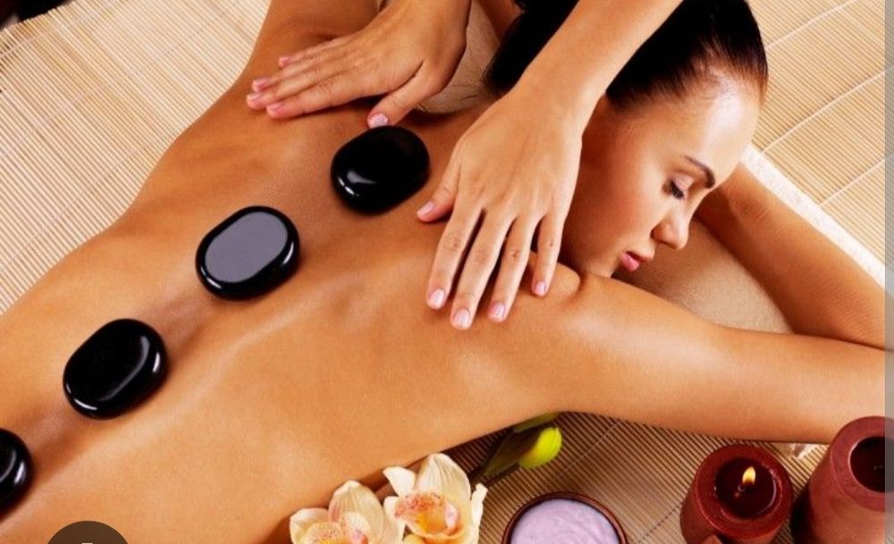 Masaj terapeutic cu pietre vulcanice