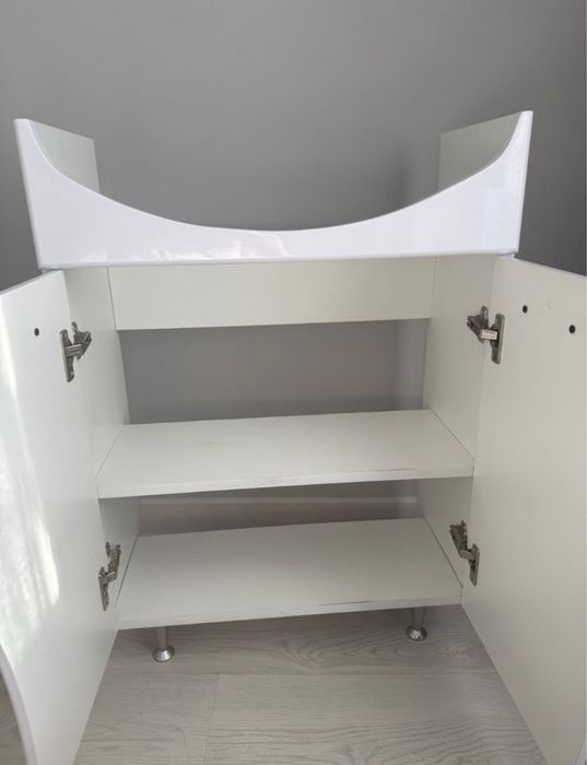 Продам тумбу под раковину