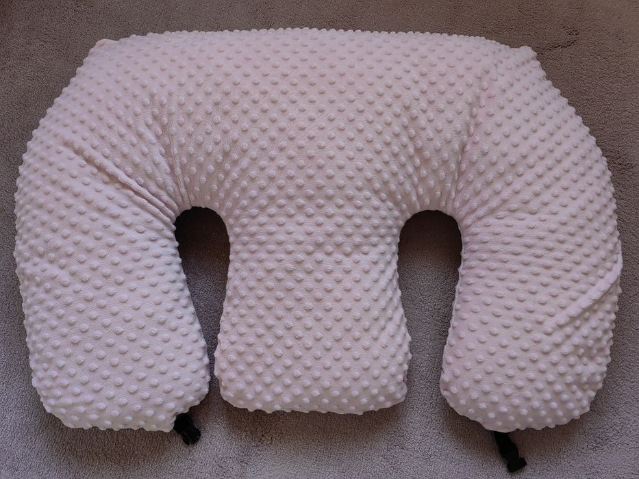 Възглавница за кърмене / хранене на близнаци