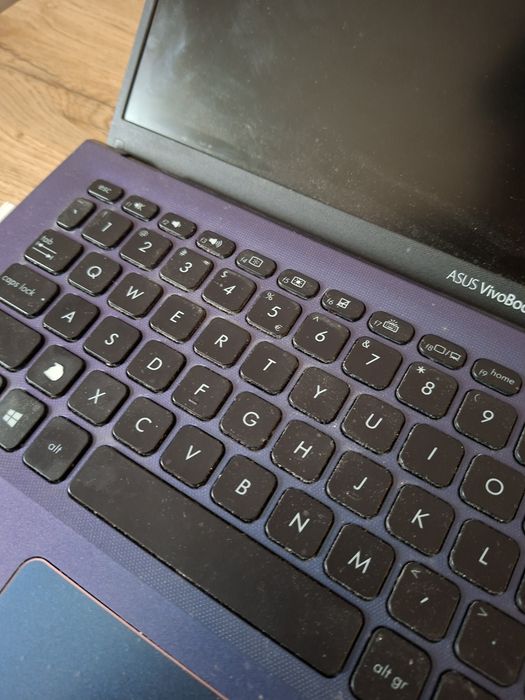 Laptop ASUS VivoBook X512FA, 20GB RAM, i7 Gen 8