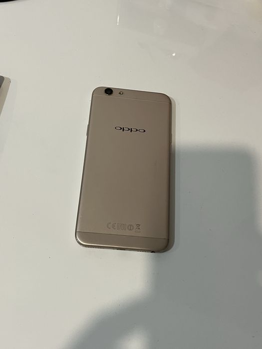Telefon cu touchscreen oppo f7. Android 5