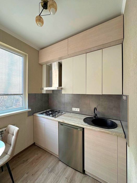 Продаётся 1 комнатная квартира Чиланзар-3 Аллея Гагарина