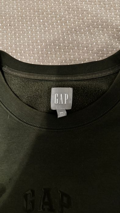 Свитер от бренда Gap