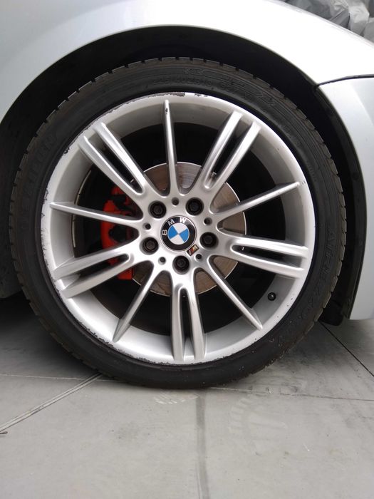 Продавам джанти за BMW 3-series Style 193, Спорт пакет 8J 18' ЕТ34 и 8,5J 18' ЕТ37 5х120 централен отвор 72,6 с гуми 225/40/18' и 255/35/18' ДОТ хх23.