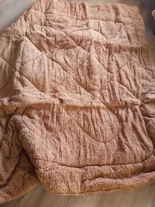 Нова Дебела Спална Завивка за Спалня 205 х 185 см.