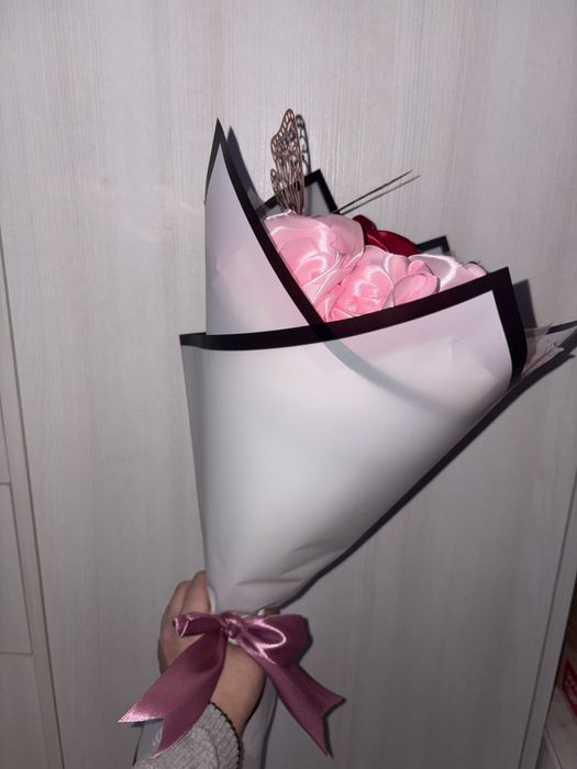 Buchet de flori din satin