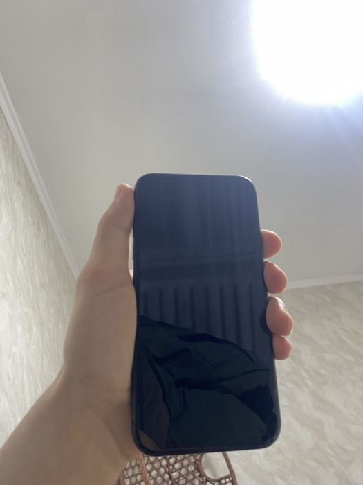 Продам Iphone 11