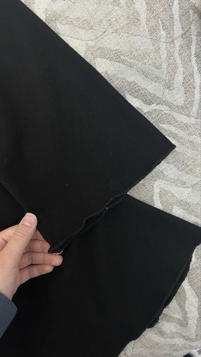 приталиное платье с свободными руковами