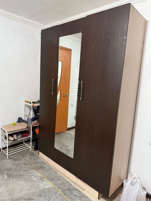 Продам шкаф для прихожей!