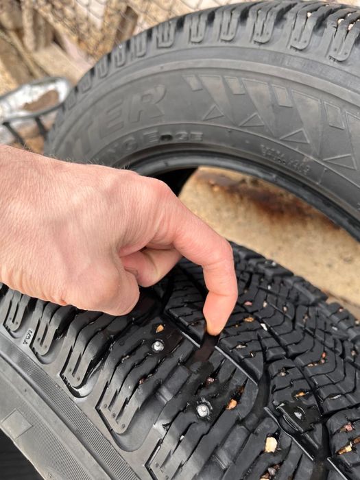 Резина зимняя Pirelli
