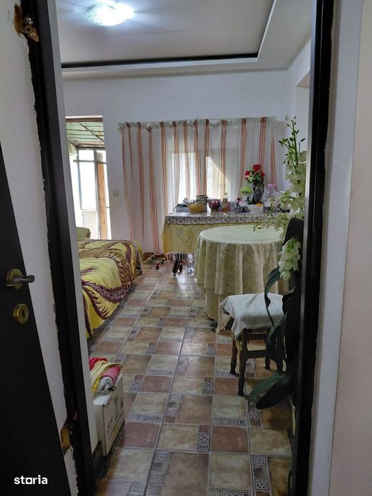 Casa P+1 zona centrala