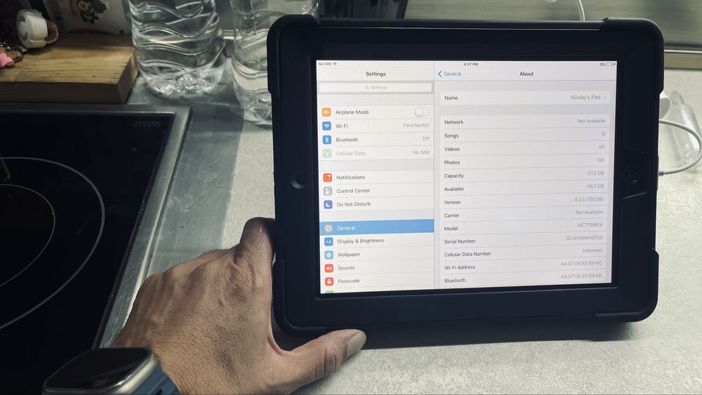 ipad 2 64gb 3g с зарядно Philiphs и тон колона