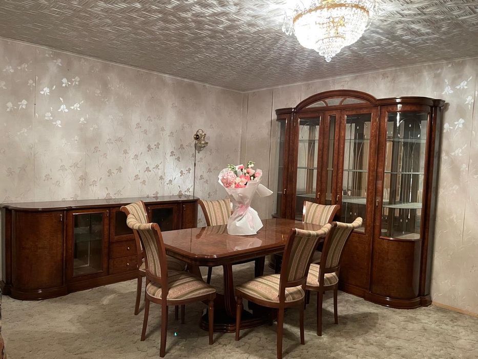 Итальянский гарнитур для гостиной, б/у