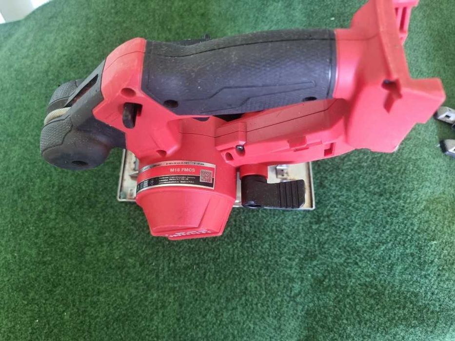 Milwaukee M18FMCS - Безчетков циркуляр за метал ф 150мм