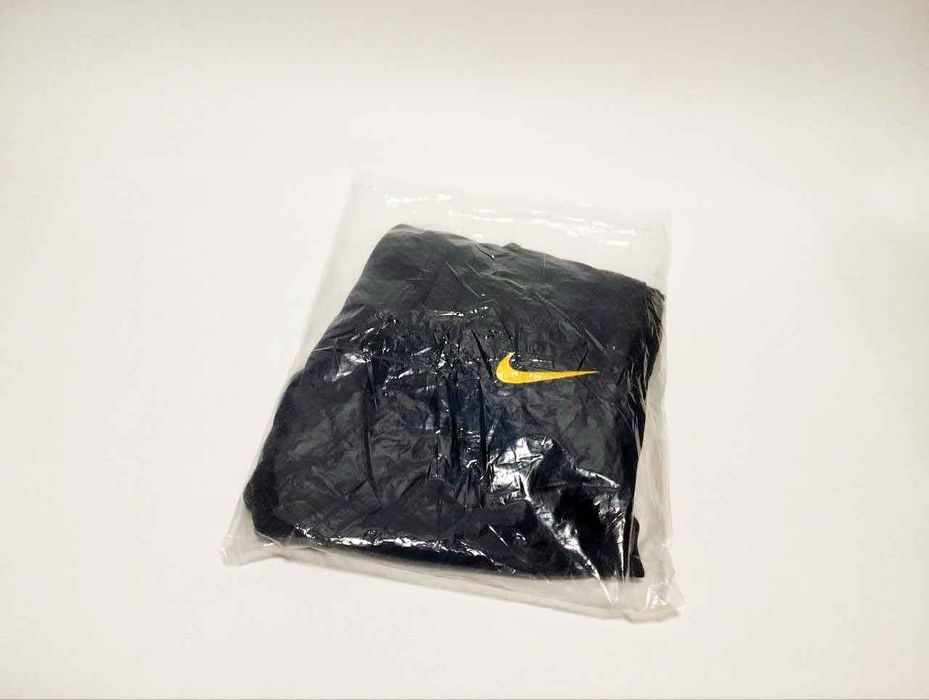 Спортивное трико FC Barcelona. Размер М. Новое