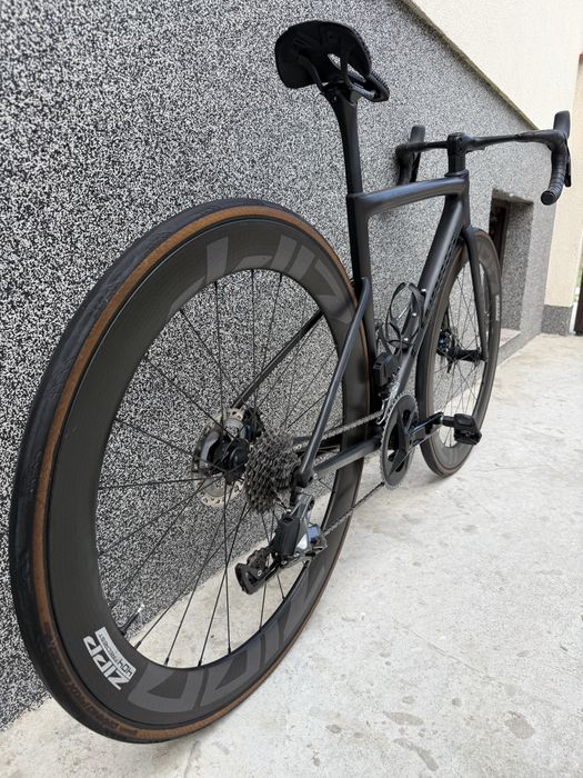 Specialized S-Works Tarmac SL8 2025 FACT 12r Carbon • SRAM Rival eTap AXS • Zipp 404 Firecrest