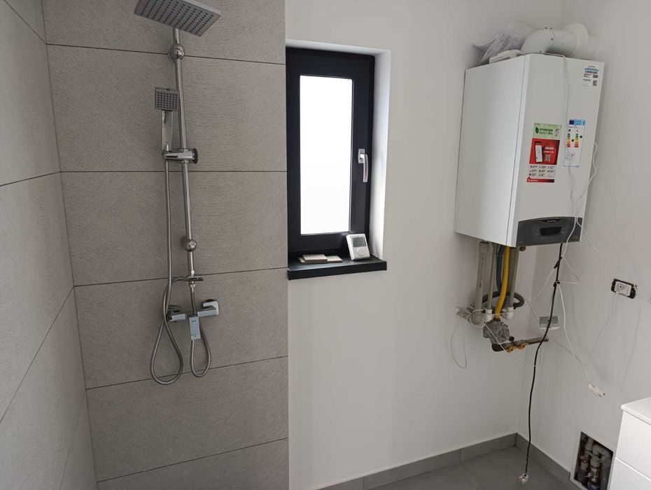 Case noi la liziera pădurii în Argeșelu, la 10 minute de Pitești