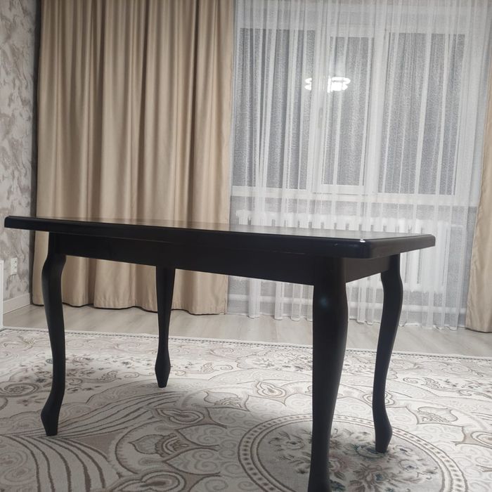 Продам деревянный стол