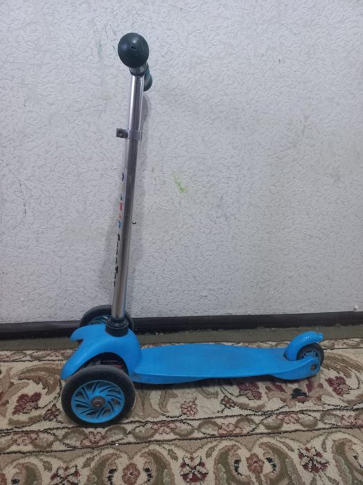 Продам детский самокат