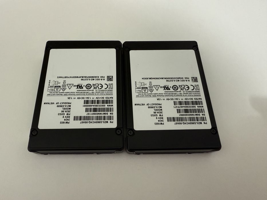 Samsung PM1653 MZ-ILG9600 960GB SAS 24GB SAS SSD