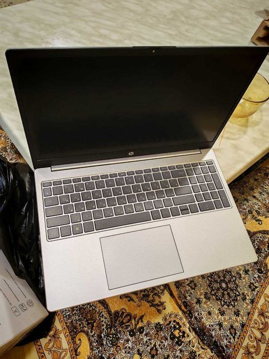 HP Laptop 15-fd0xxx 12th Gen Intel(R) Core(TM) i5-1235U