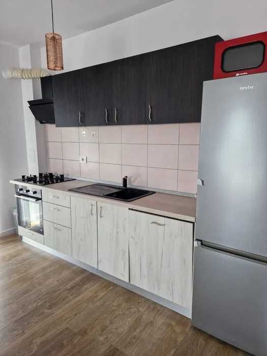 Apartament cu 3 camere de închiriat in Prima Universitatii