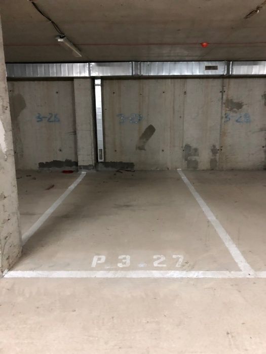 Дава се под наем Гараж / Паркомясто в София, Витоша - 20 кв.м за 81.6 € - Снимка #1