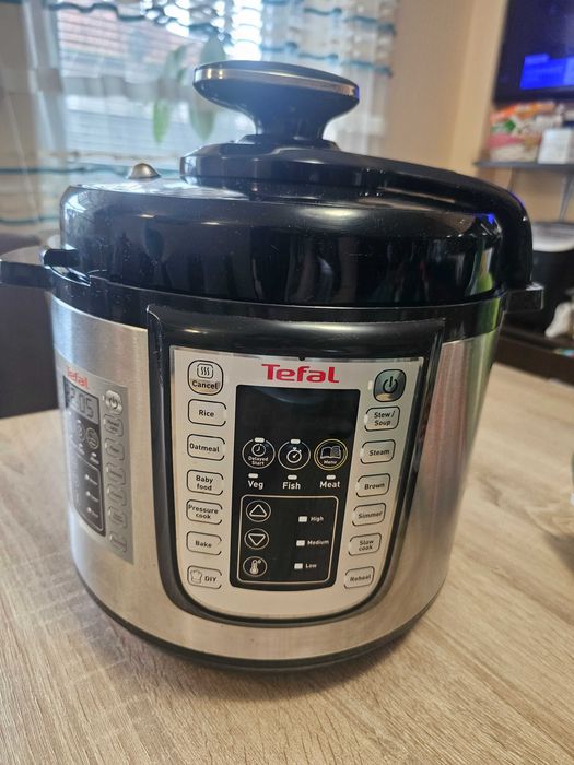 Мултикукър под налягане Тефал