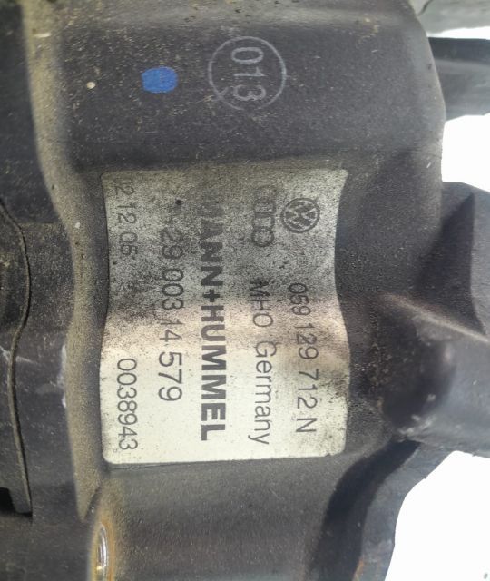 Galerie admisie dreapta cu clapeta 3.0 tdi 059129712n Audi A8 D3/4E seria