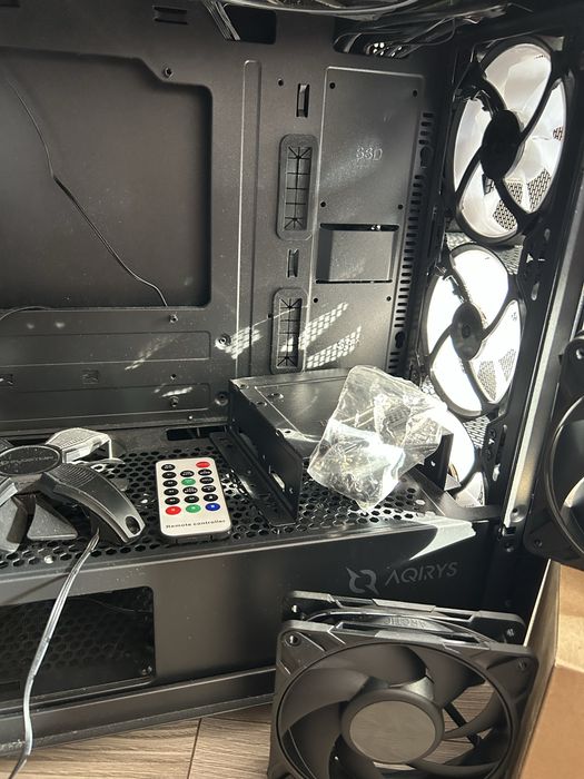 Carcasa pc wezen + 5 ventilatoare