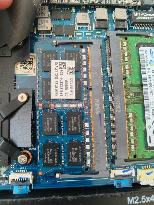 Продам ноутбук на запчасти HP