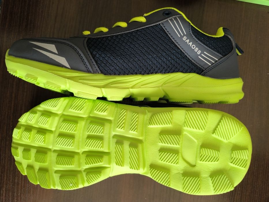 Кроссовки новые, привозные