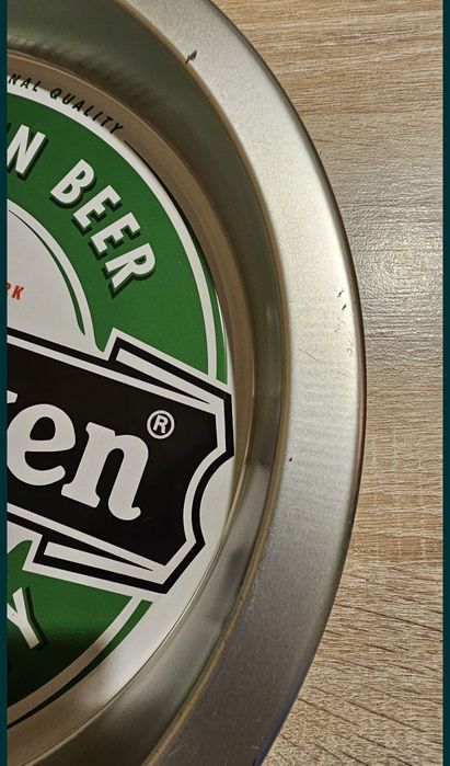 Tava Heineken,metalica,de servit bauturi
