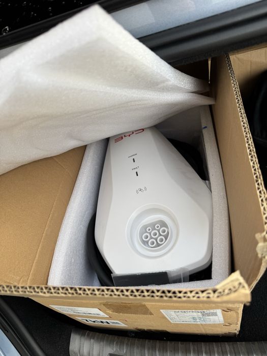 Зарядка byd 7квт оригинал комплектида чикган