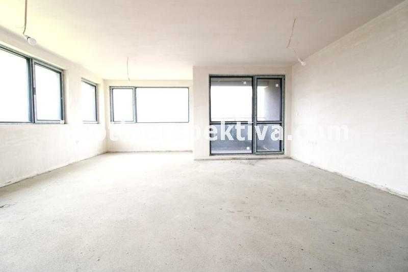 Продава се Тристаен апартамент в Пловдив, Кършияка - 104 кв.м за 710 €/кв.м - Снимка #1