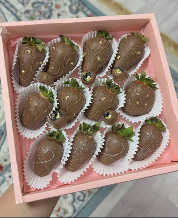 Клубника в шоколаде в наличии