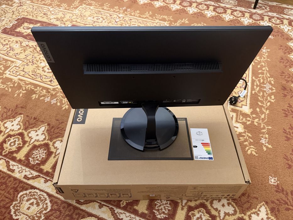 Monitor Lenovo Full HD 21.5” in garantie