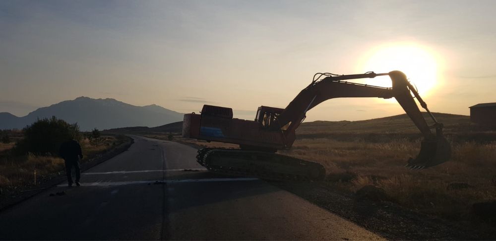 экскаватор гусенечный