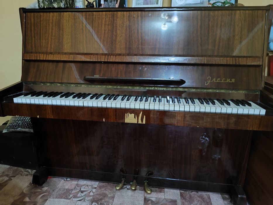 Срочно Пианино продам